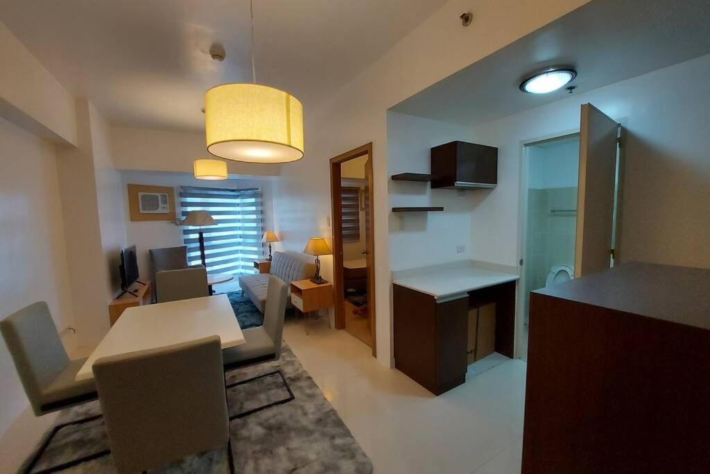 Magnificent View Of Manila Bay, Roxas Blvd, Us Embassy Apartment Екстериор снимка